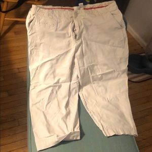 Cherokee Khaki capris